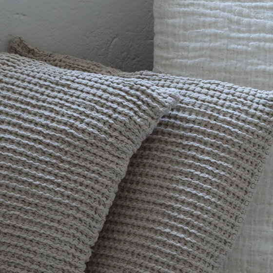 Fiora plaid  und Kissen