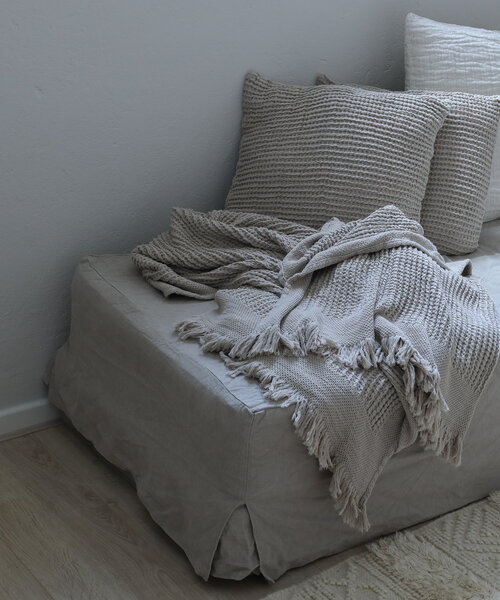 Fiora plaid  und Kissen