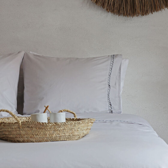 Geneve duvet cover White