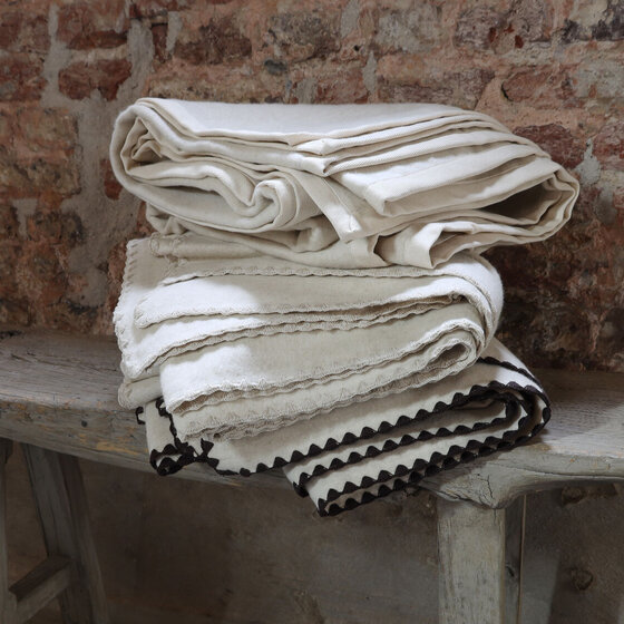 Helsinki plaid and cushion Stitching Taupe