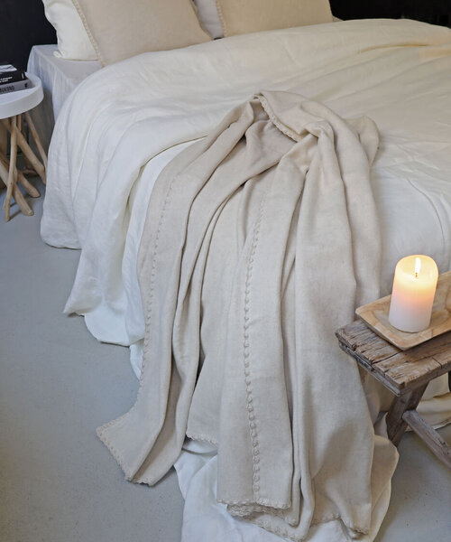 Helsinki plaid and cushion Stitching Taupe