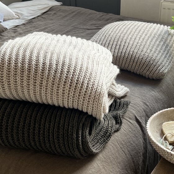 Housse de coussin & Plaid Lund Dark Brown