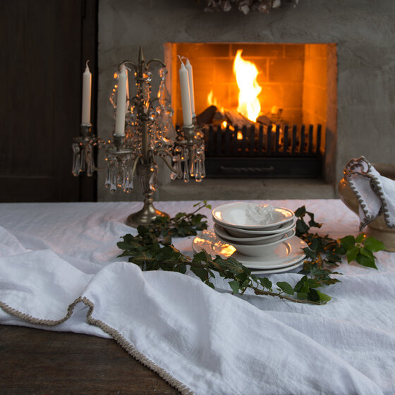 Felice table linen white-stitching dark grey