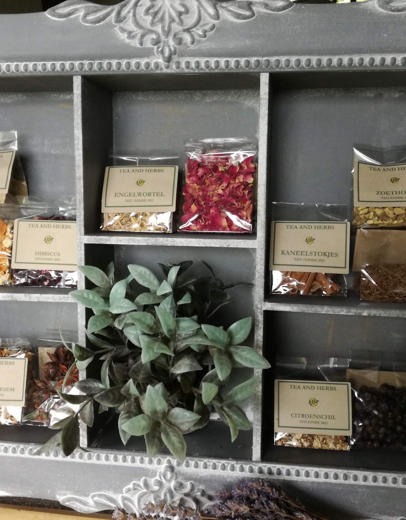 Tea and Herbs Botanicals voor gin en rum ( 19 soorten )