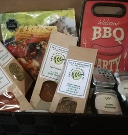 Tea and Herbs Geschenkmand (BBQ) gevuld met specerijen e.d.