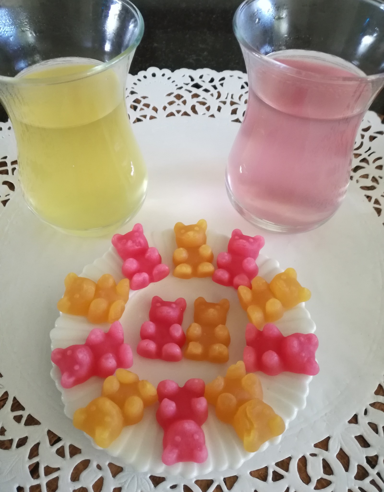 Tea and Herbs Theeberen in 12 verschillende  smaken