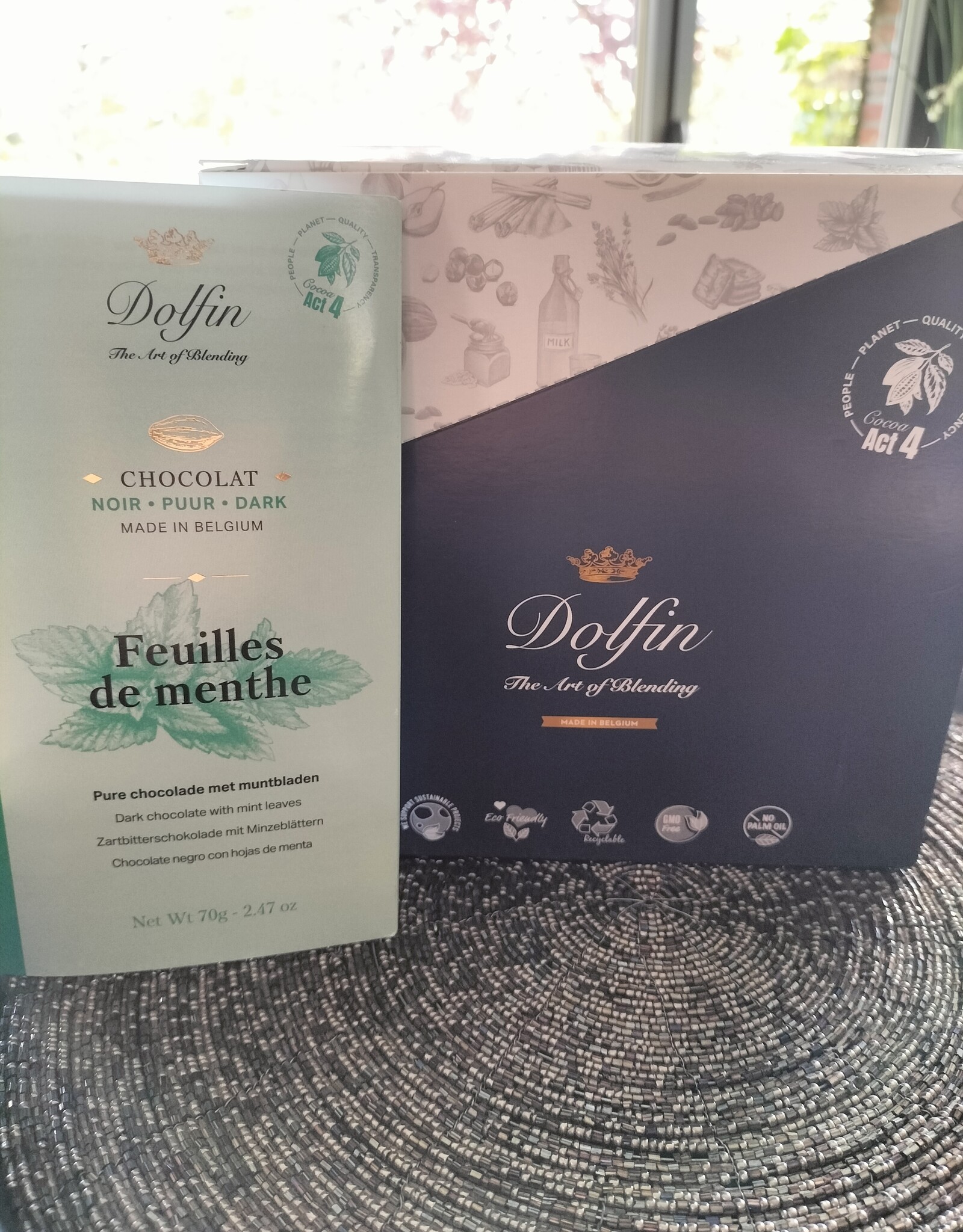 dolfin Dolfin Belgische chocolade in 2 verschillende smaken