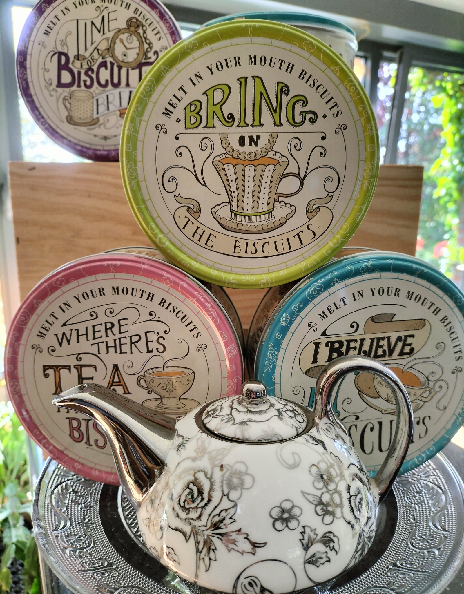 tea and herbs Thee koekjes in blik ( 4soorten)