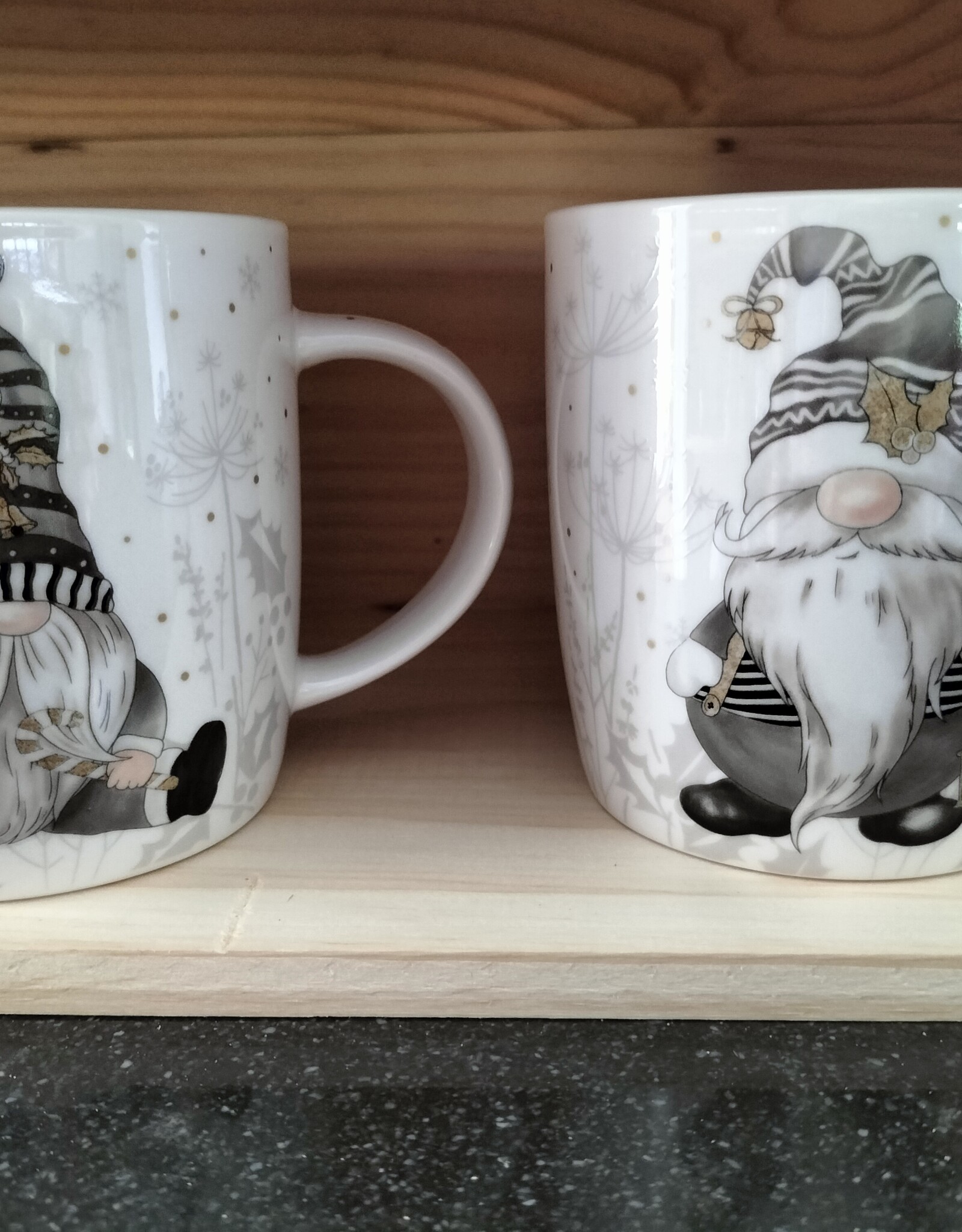 tea and herbs Kerstgnome beker met oor (300ml.) 2 soorten