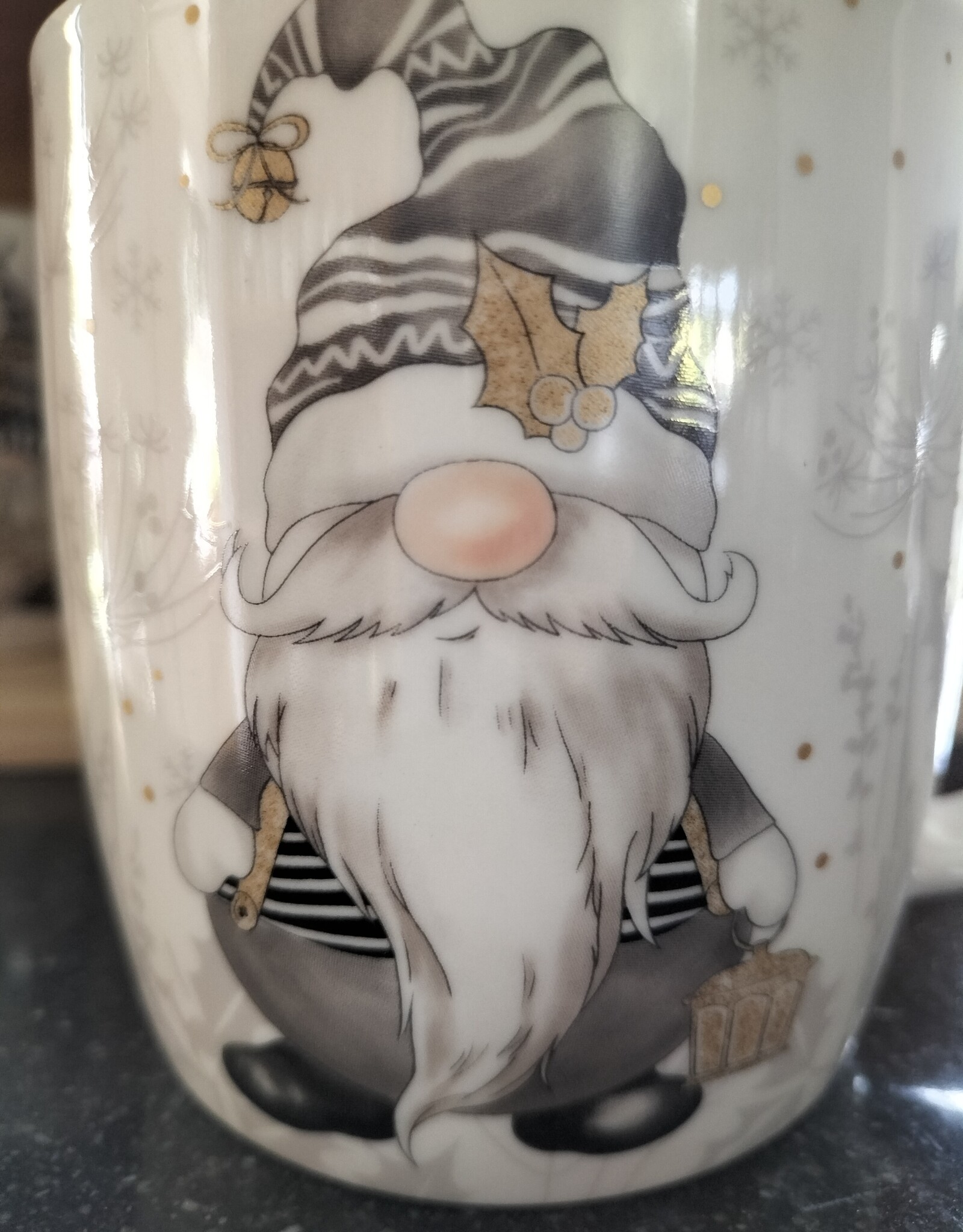 tea and herbs Kerstgnome beker met oor (300ml.) 2 soorten