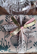 tea and herbs Geschenkdoosje met 3 soorten ambachtelijke honingpotjes