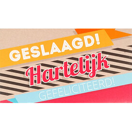 Geldumschlag übergeben!
