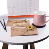 Kaart Kraftpapier met bloem/jute
