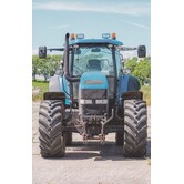 Blanco wenskaart met blauwe tractor voor liefhebbers van landbouw