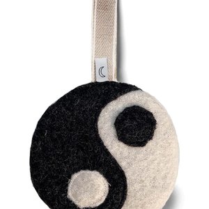 Dappermaentje Dappermaentje -  You are the Yin to my Yang - charcoal