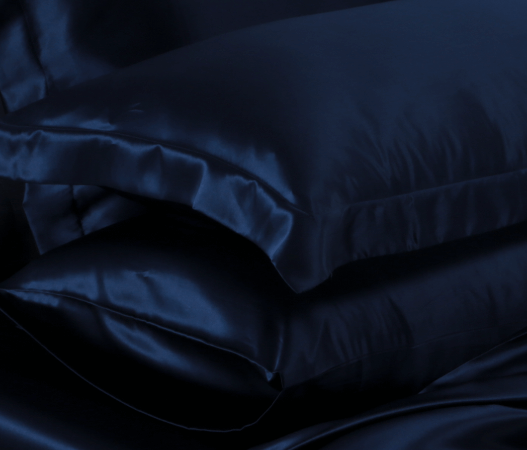 Taie d'oreiller en soie 65x65 bleu nuit