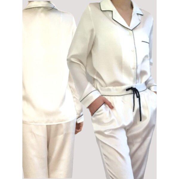 Pyjama en soie pour les femmes