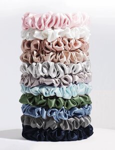  Silk scrunchie