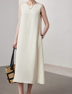  Robe en soie femme coupe évasée