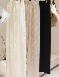  Pantalon en jacquard mélangé soie