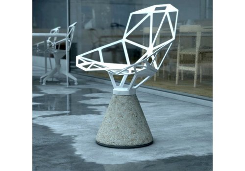 Chair one stoel met sokkel in cement