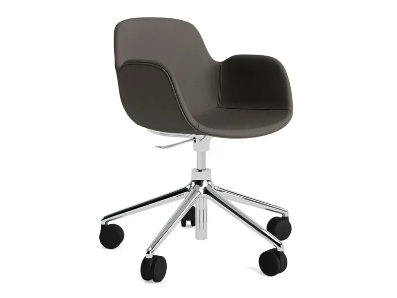 Form Fauteuil pivotant en cuir