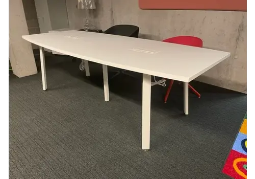 Ogi vergadertafel 240cm - Showroommodel