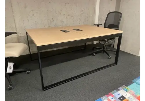 Bureau Ogi-Q îlot 2 personnes Modèle Showroom