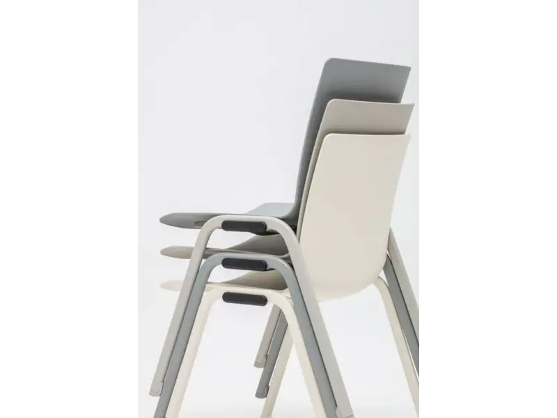 Shila stapelbare stoel met of zonder armleuning