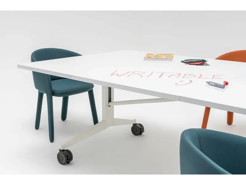 Plex table pliante sur roulettes