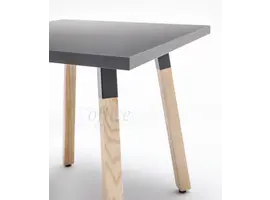 Ogi Wood vierkante tafel