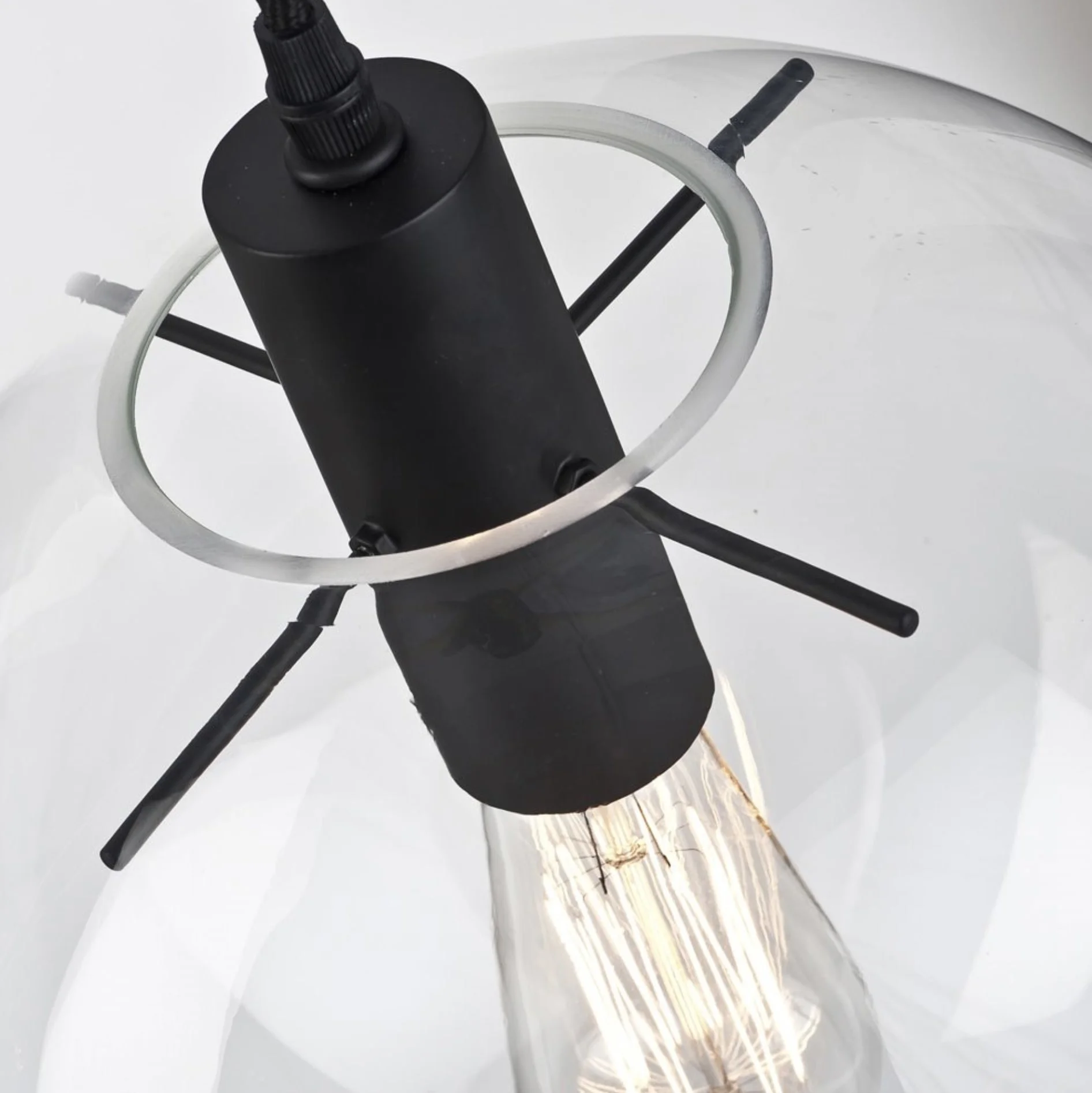 It's about RoMi Warsaw design hanglamp