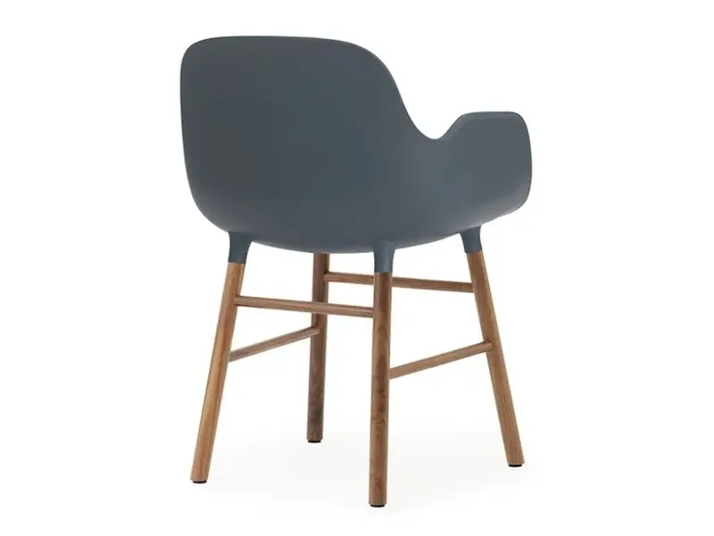 Form armchair walnoot