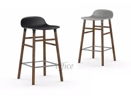 Form barstool walnoot