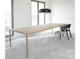 Slim+ table en chêne