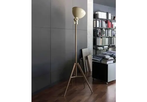 Tripod F lampadaire