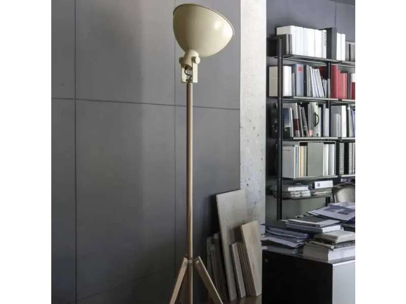 Tripod F lampadaire