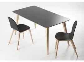 Bob table en hêtre teinté