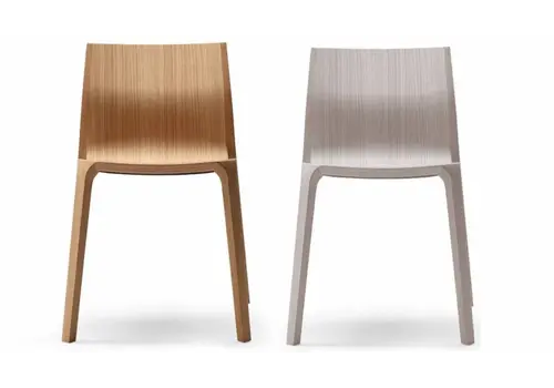 Ondarreta Silu chaises en frêne teinté Silu chaises en frêne teinté
