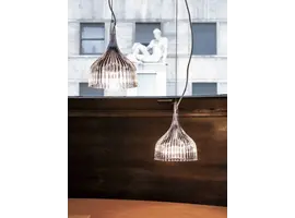 é hanglamp in  verschillende kleuren