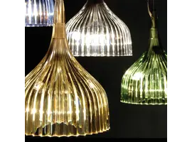 é hanglamp in  verschillende kleuren