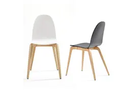 BOB chaises en bois