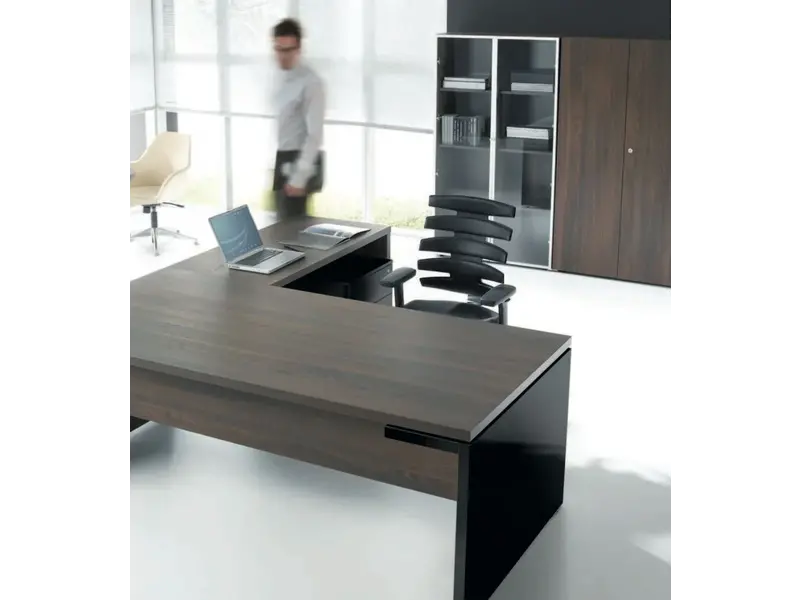 Mito bureau met aanbouw