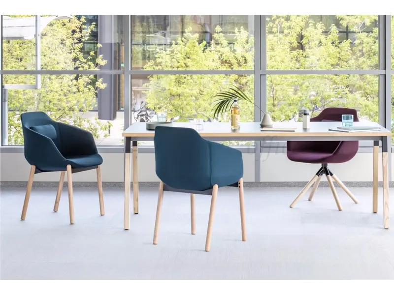 Ogi Wood Table en bois
