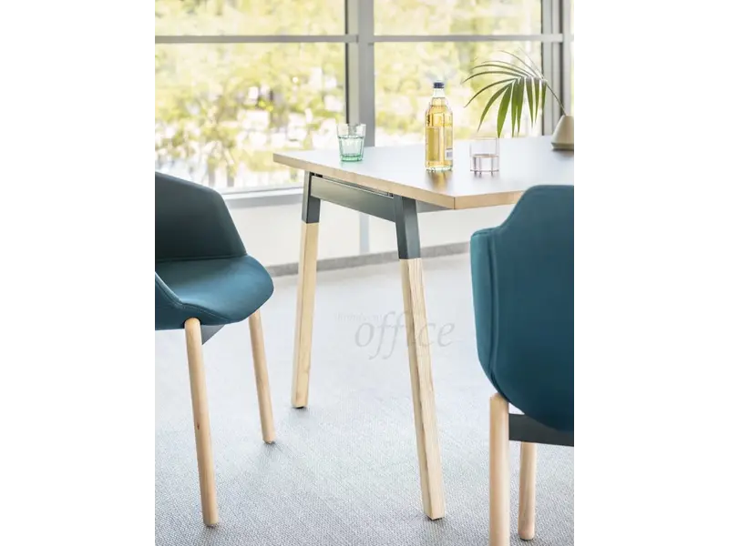 Ogi Wood Table en bois