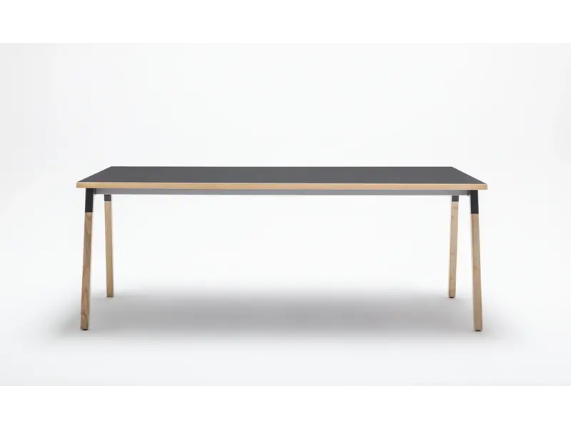 Ogi Wood Table en bois