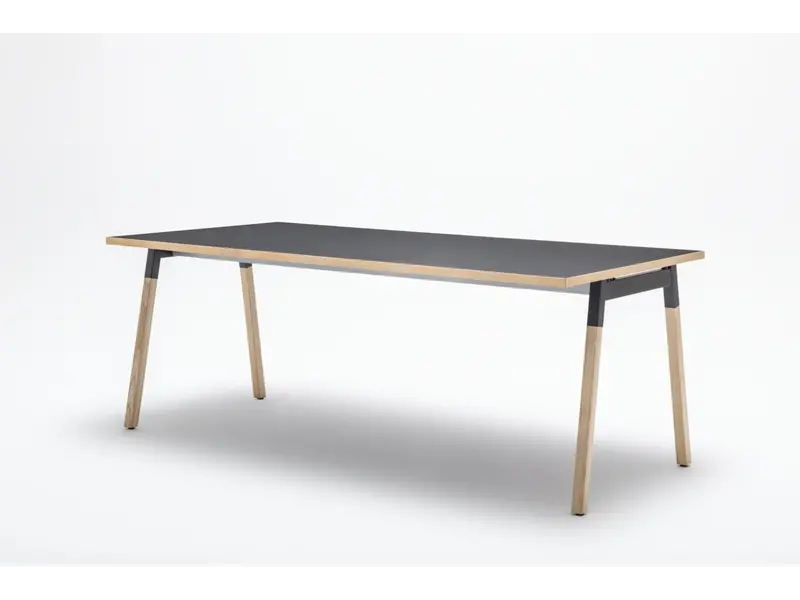 Ogi Wood Table en bois