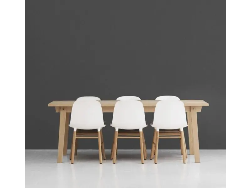 Form armchair walnoot