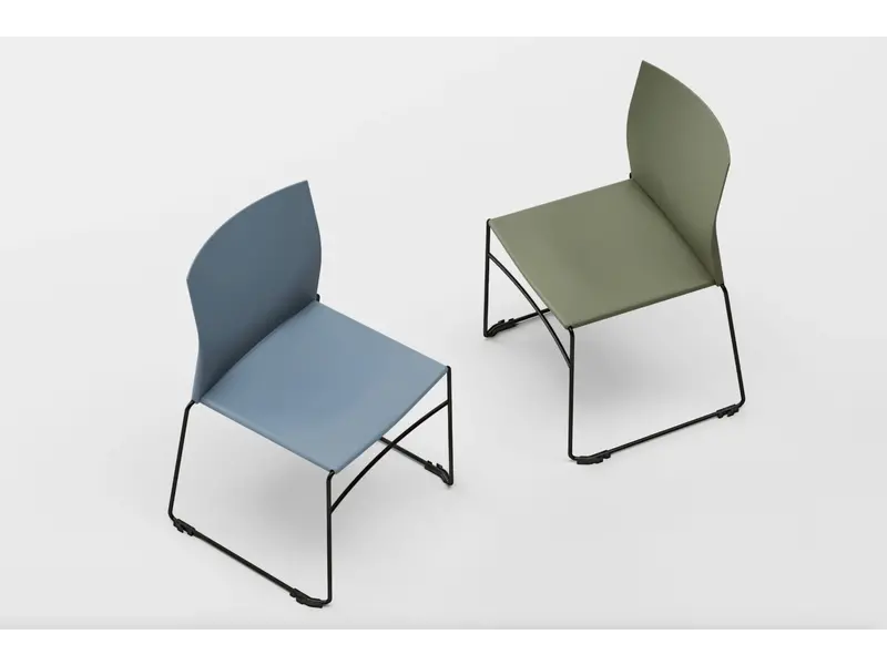 Scoop chaise empilable