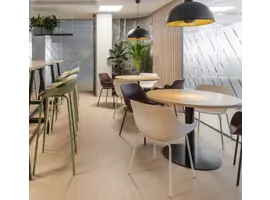 ST-Meeting ronde vergadertafel